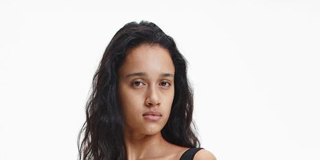 bandolera negra de Calvin Klein: 55 € del Corte Inglés