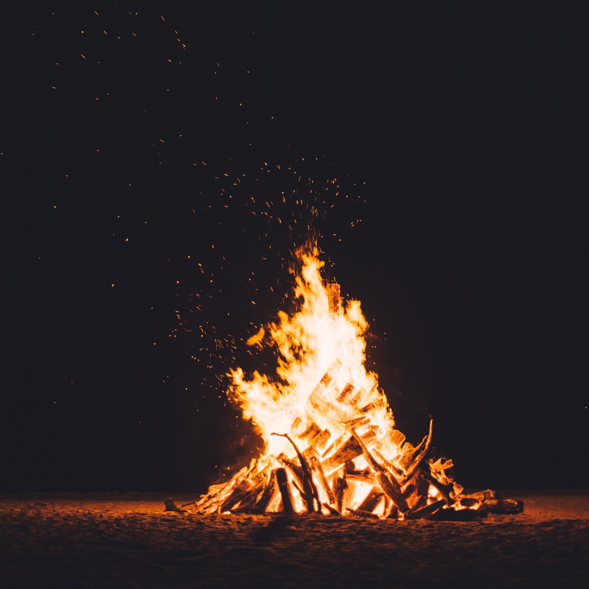 How to Use Math to Build the Perfect Bonfire