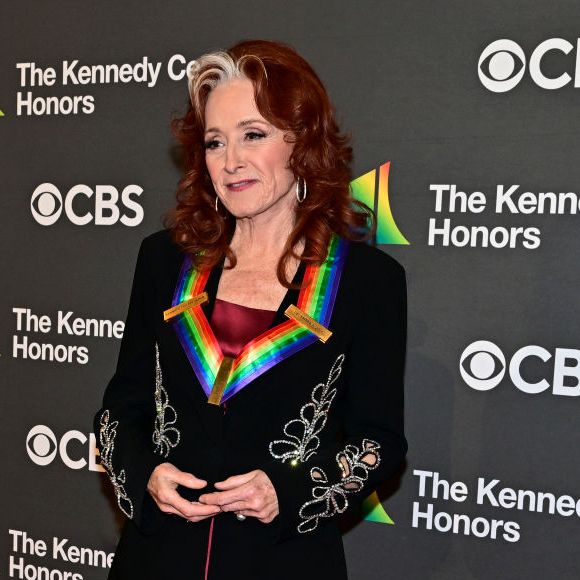 Bonnie Raitt Rallies Support for LA in Emotional Post