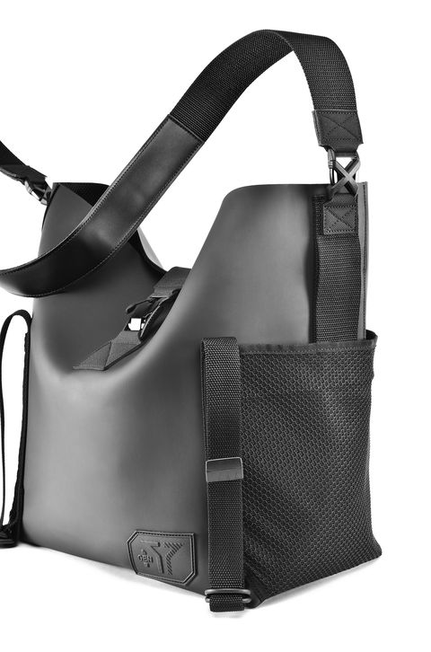 Bag, Handbag, Product, Beauty, Leather, Fashion accessory, Shoulder bag, Hobo bag, Design, Material property, 