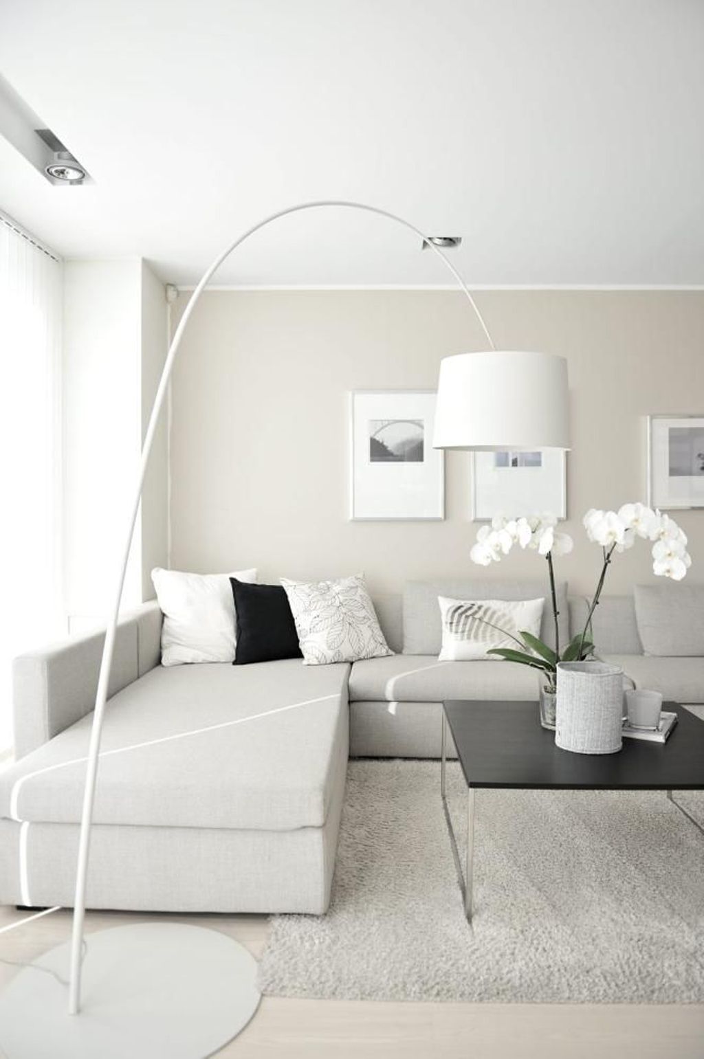 Cómo decorar un salón en con muebles en blanco: ejemplos