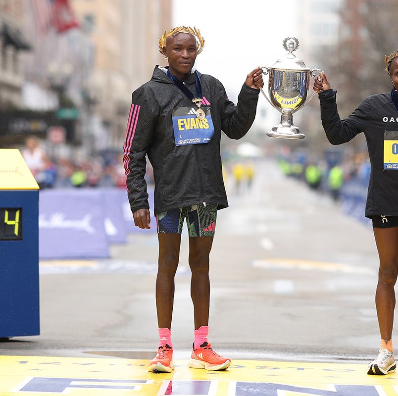 What shoes did the elite field wear at the Boston Marathon?