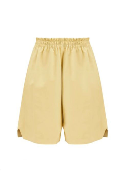 Bermuda shorts: your answer to summer chic