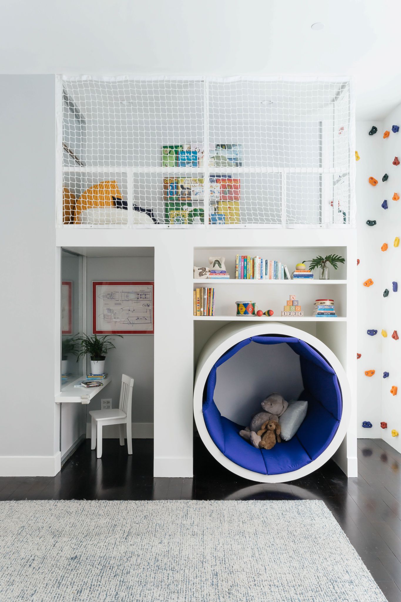 boys room organization