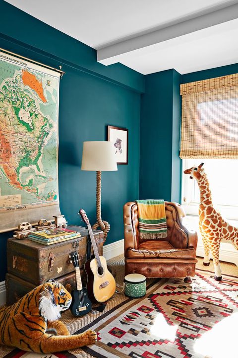 Living room, Room, Green, Interior design, Furniture, Turquoise, Blue, Property, Giraffe, Aqua, 
