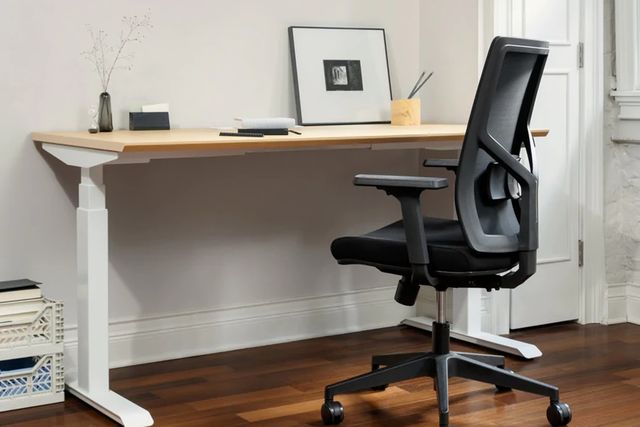 Task Chair with Headrest | Standing Desk Office Chair | Vari®