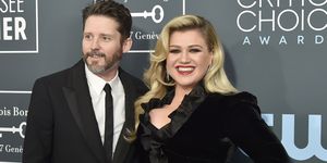 Kelly Clarkson S Kids 38 Of Her Cutest Family Photos