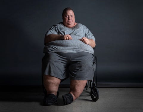brendan-fraser-traje-gordo-the-whale-la-ballena-1677175561.jpg