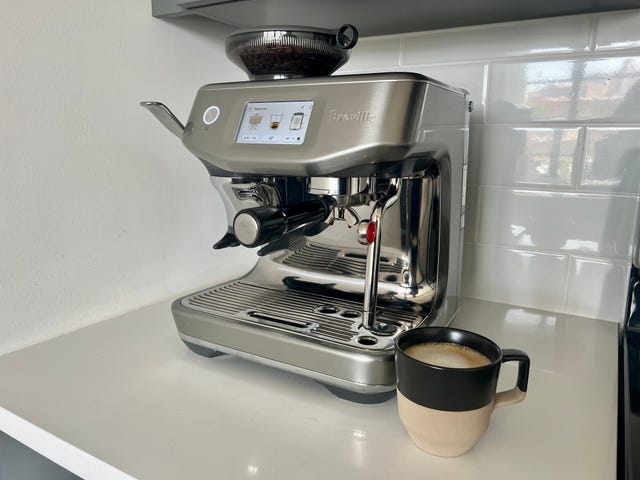 https://hips.hearstapps.com/hmg-prod.s3.amazonaws.com/images/breville-barista-touch-impress-lead-64d15e6aea099.jpg?resize=640:*