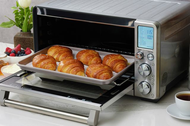 https://hips.hearstapps.com/hmg-prod.s3.amazonaws.com/images/breville-oven-lead-1648738917.jpg?crop=0.845xw:1.00xh;0.0731xw,0&resize=640:*