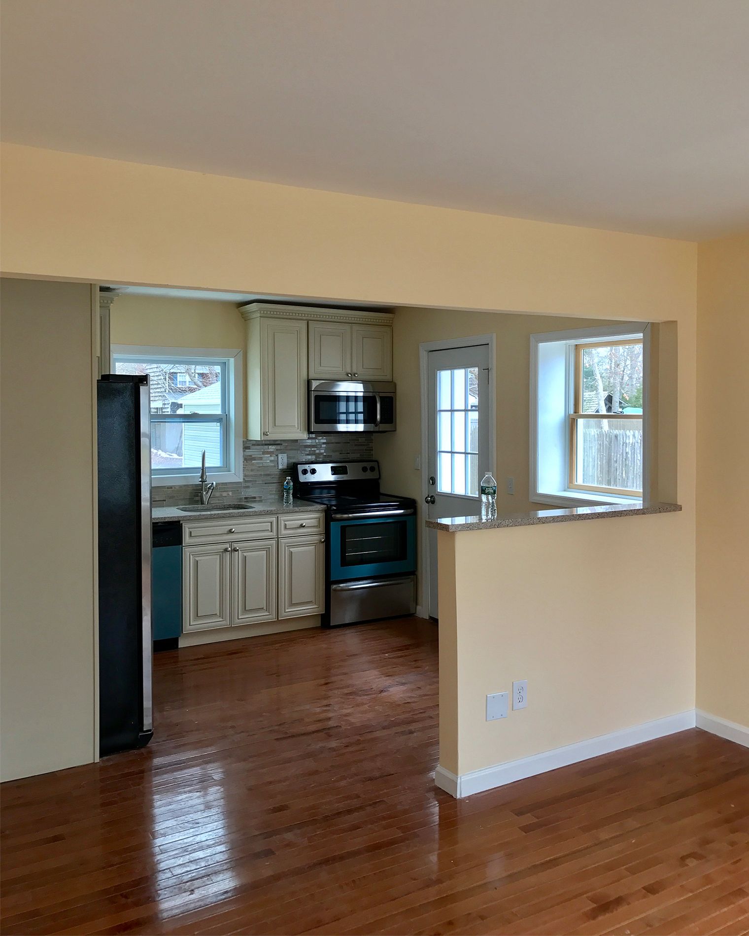 Vintage Kitchen Remodel For Small Kitchen