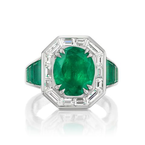 briony raymond used a client’s family emeralds in a new ring