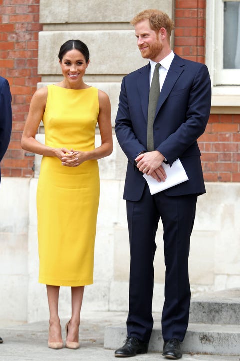 Score Kate Middleton And Meghan Markle S Yellow Dresses For As Low Prince Harry And Meghan Markle