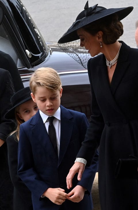 The Princess of Wales wears the Queen's pearl necklace to funeral