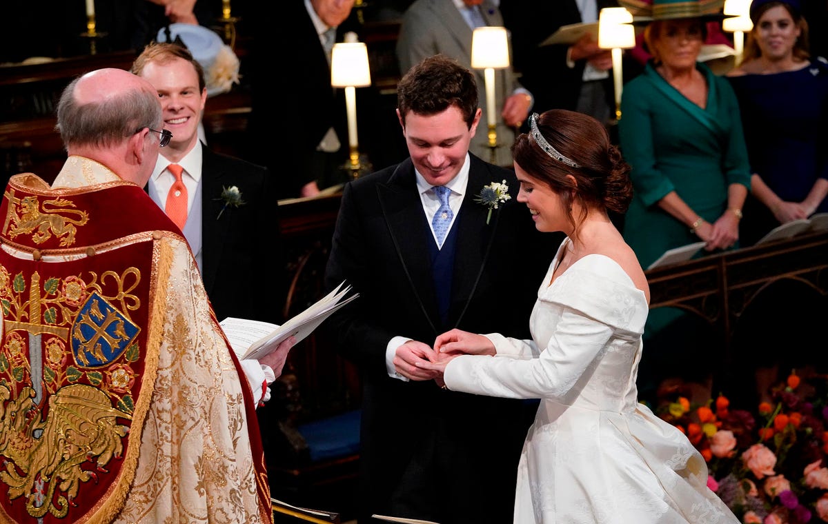 Princess Eugenie Engagement Ring - Photos of Eugenie's Gorgeous Wedding Ring