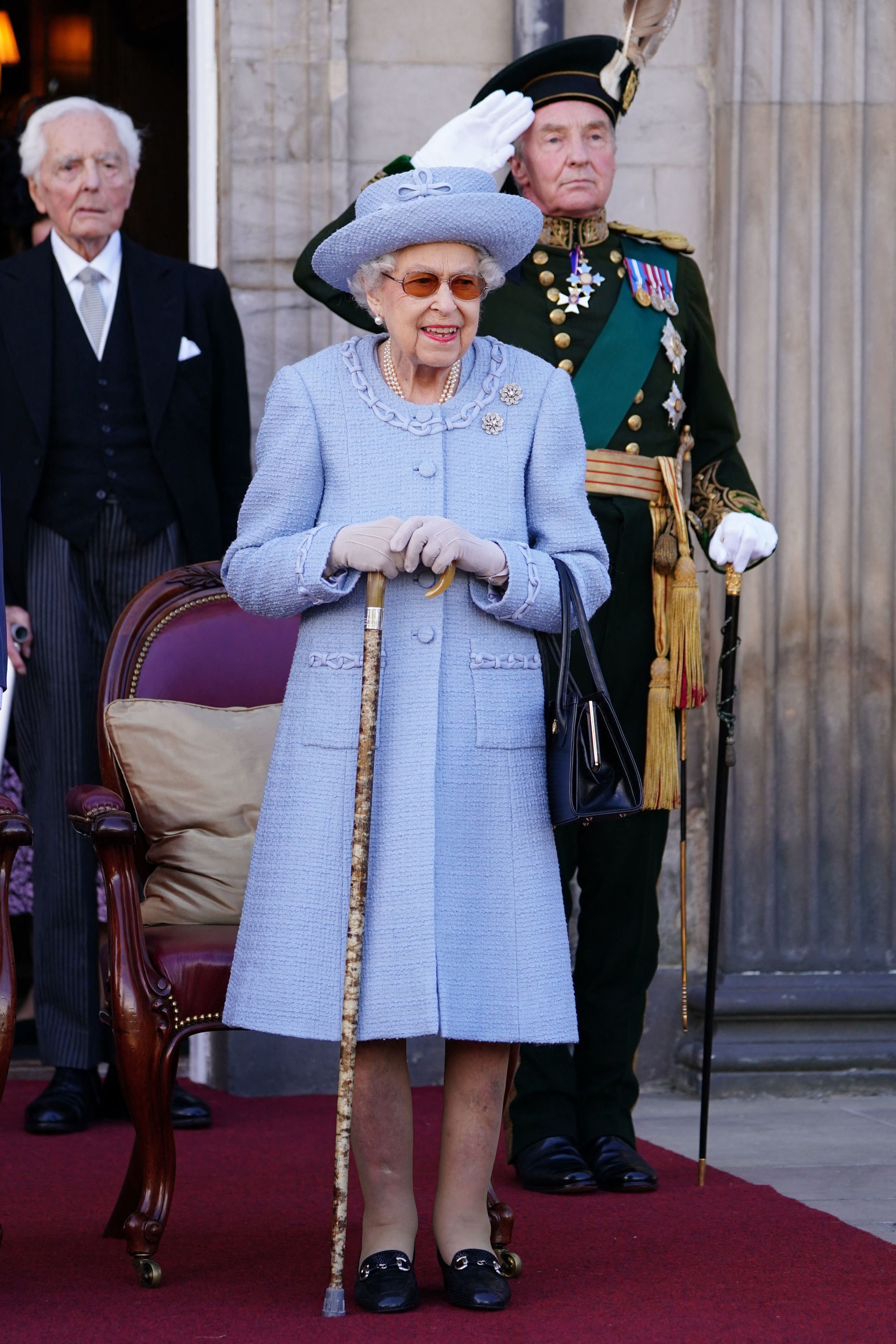 See All The Photos Of Queen Elizabeth Prince Charles At Royal Company Of Archers Reddendo Parade