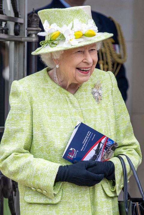queen elizabeth hat