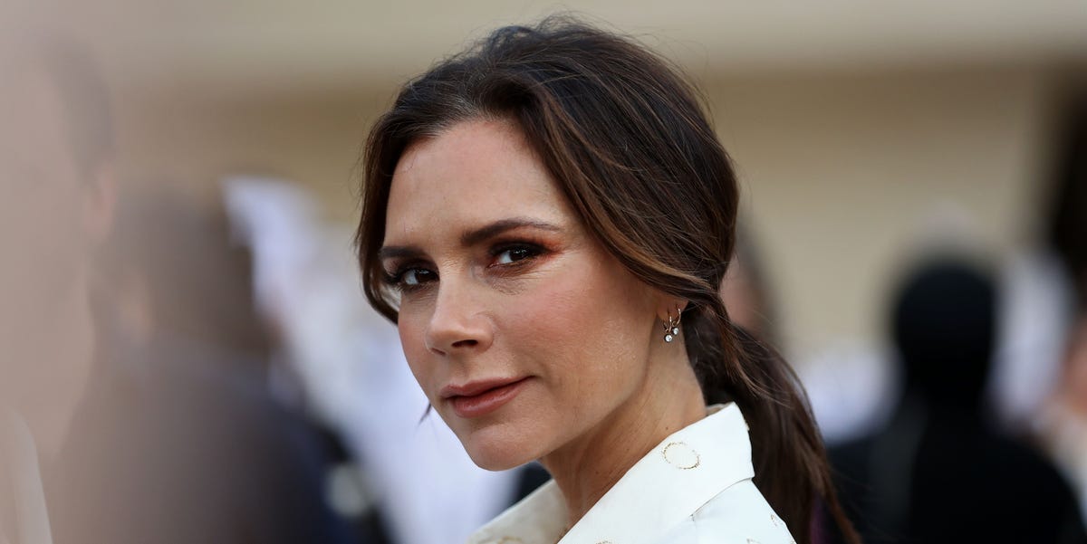 Victoria Beckham lanza su primer producto para el cuidado de la piel de la mano de Augustinus Bader - harpersbazaar.com