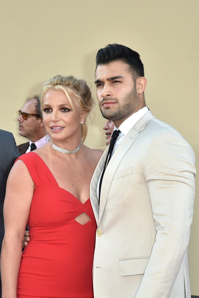 Britney Spears announces she's sadly suffered a miscarriage