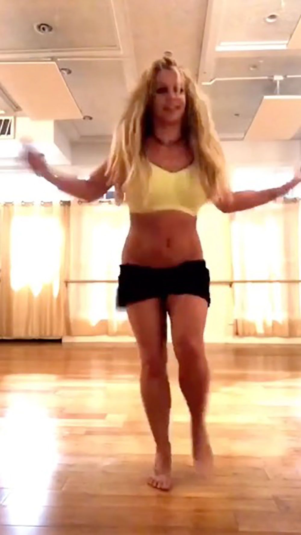 Britney Spears Breaks Foot In Dance Video Posted On Instagram