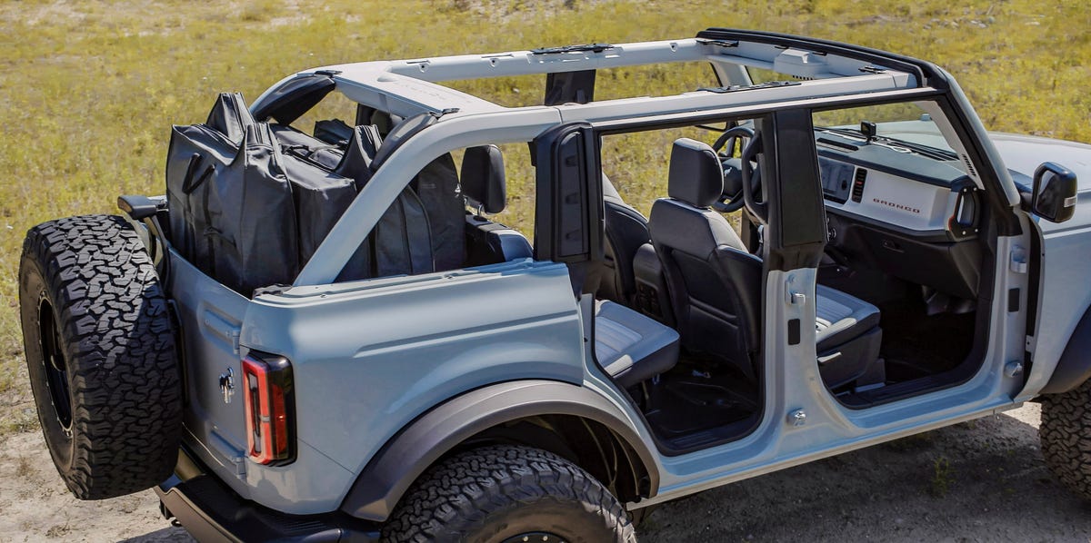 2021 Ford Bronco Doors Actually Fit in Trunk, Unlike Wrangler