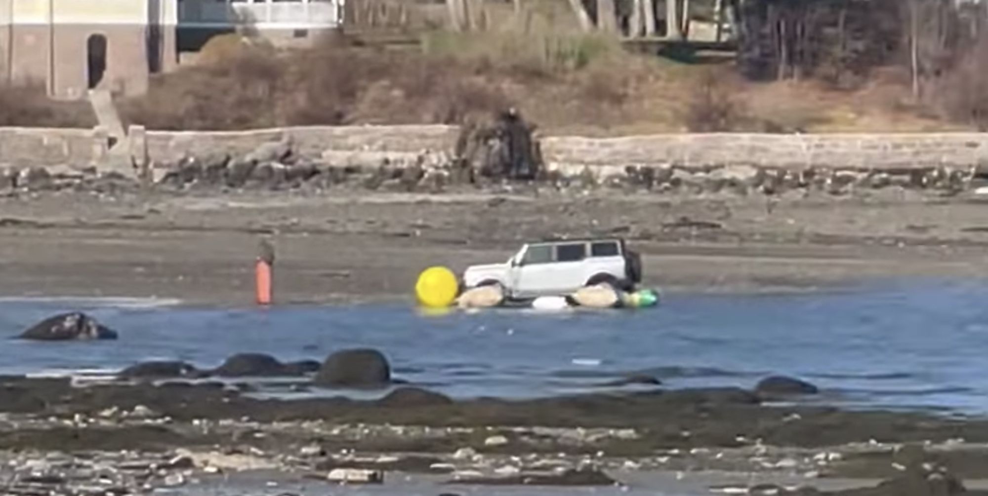 Here's What the Submerged Bronco Looked Like After It Was Pulled Ashore