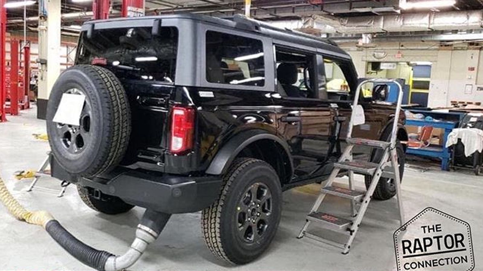 Ford Bronco And Bronco Sport Here S Everything We Know Right Now