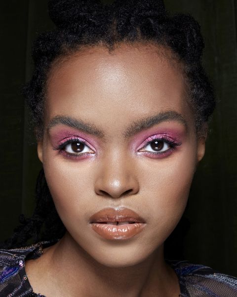 power pink makeup trend aw22