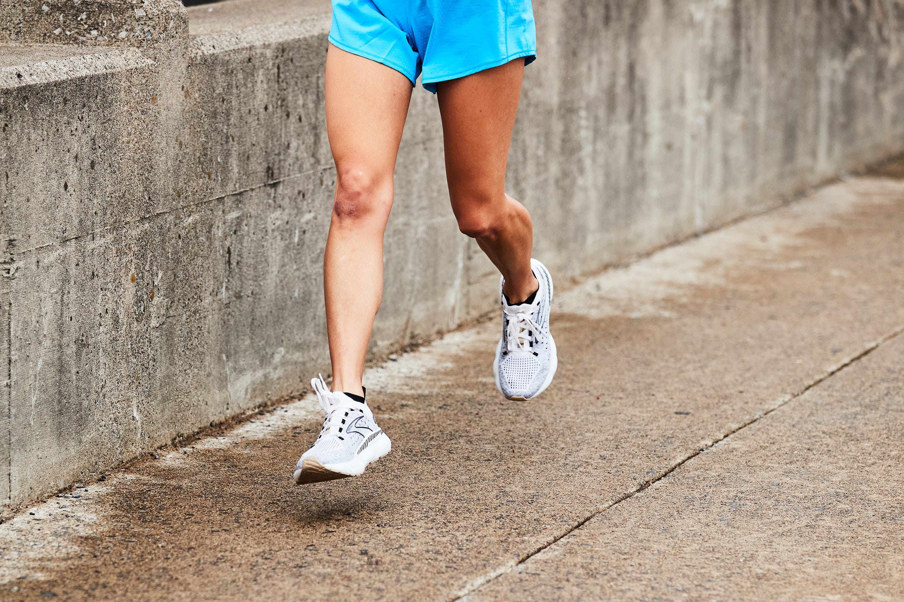 Here’s How Flat Feet Can Affect Running, Plus Exercises and Shoes for Support Through the Miles