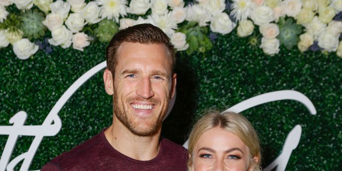 Sex Therapy Helped Julianne Hough And Brooks Laich S Marriage