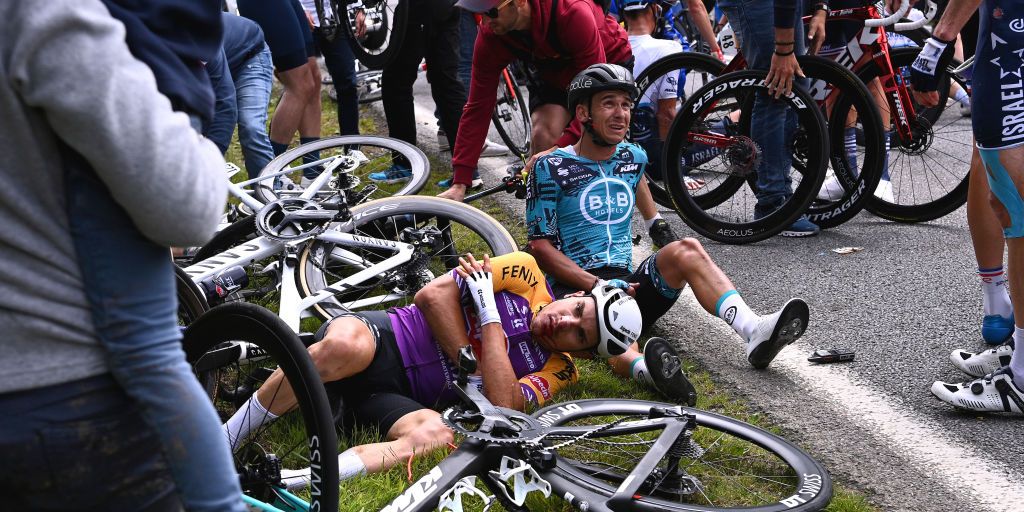 Arrêter la femme du grand accident du Tour de France 2021