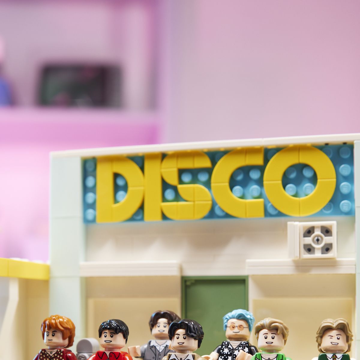 LEGO's BTS set brand-new minifigures of the band is on at last