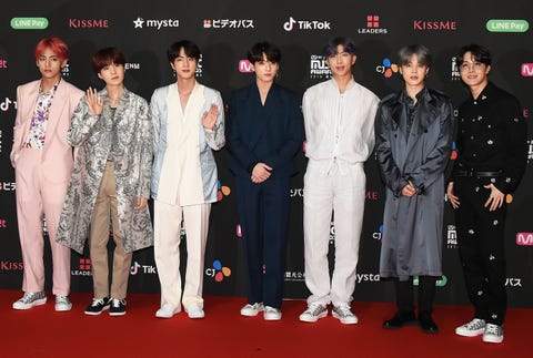 衣装 bts