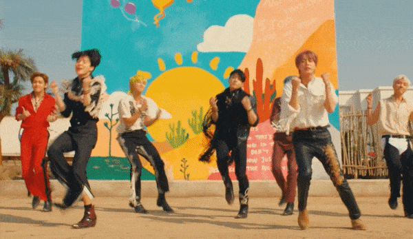 BTS〈Permission to Dance〉MV藏彩蛋！防彈少年團撩ARMY、歌詞致敬艾爾