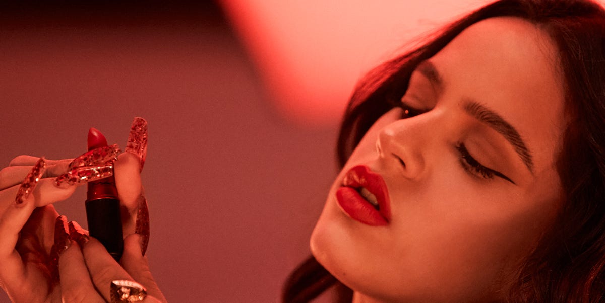 Here’s an Exclusive Look at Rosalía’s New MAC Campaign Here’s an Exclusive Look at Rosalía’s New MAC Campaign