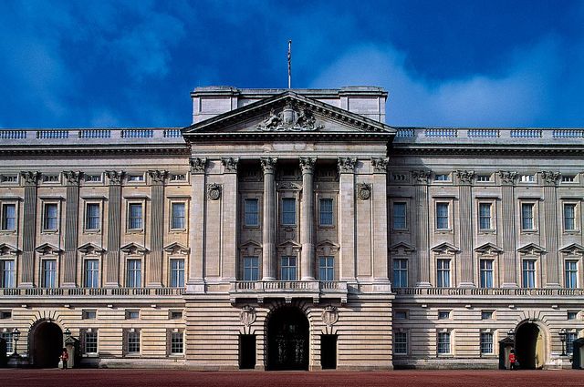 united kingdom   january 22 facade of buckingham palace, london residence of the reigning monarch of the united kingdom, london, england, united kingdom photo by deagostinigetty images