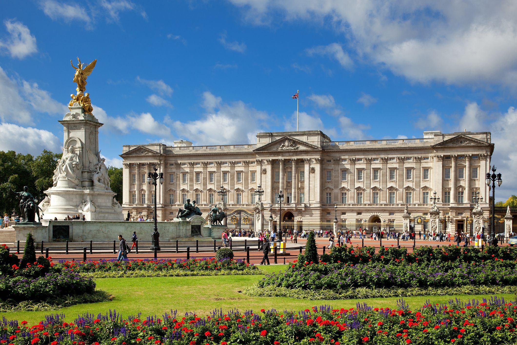 Behind-the-Scenes Video Shows the Basement of Buckingham Palace - Buckingham Palace Restoration