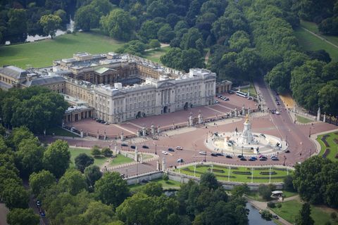 buckingham palace aerial historic hellomagazine 369m refurbishment fears intruders nachrichtenfoto msn