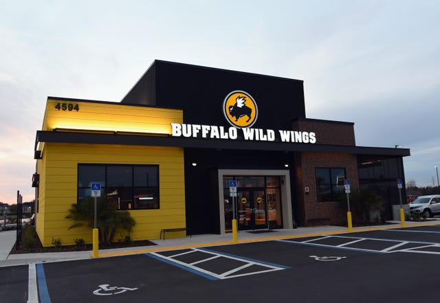 Buffalo Wild Wings Sent Gift Cards To Those Who Ordered From ...