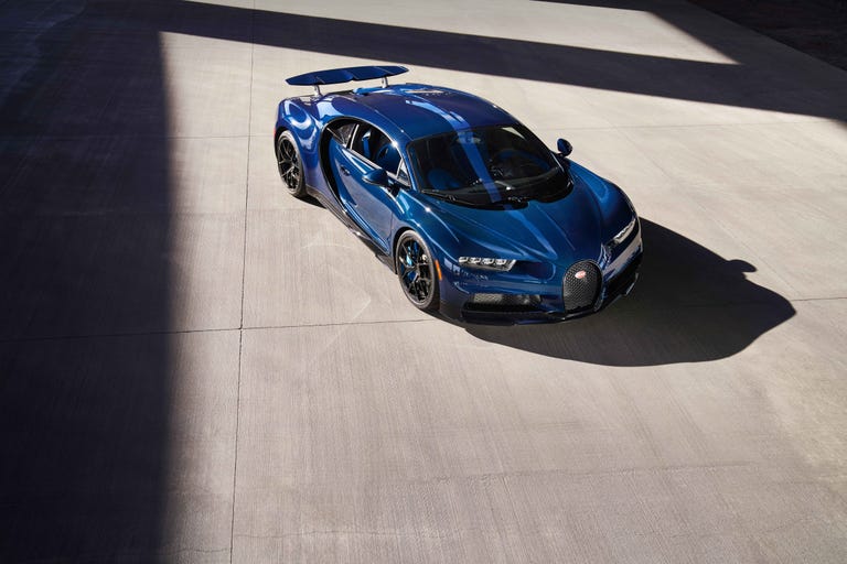 bugatti-chiron-105-1609447855.jpg?crop=0.764xw:0.699xh;0.155xw,0&resize=768:*