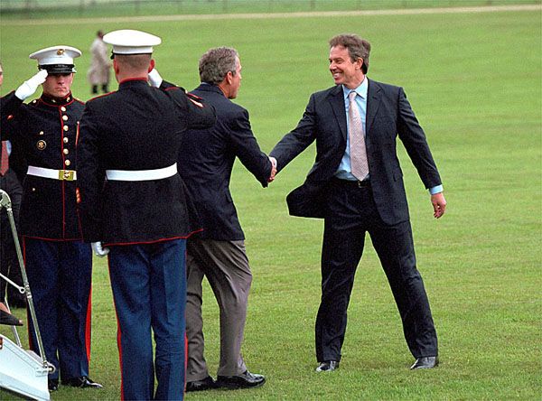 Tony Blair And George W. ブッシュ