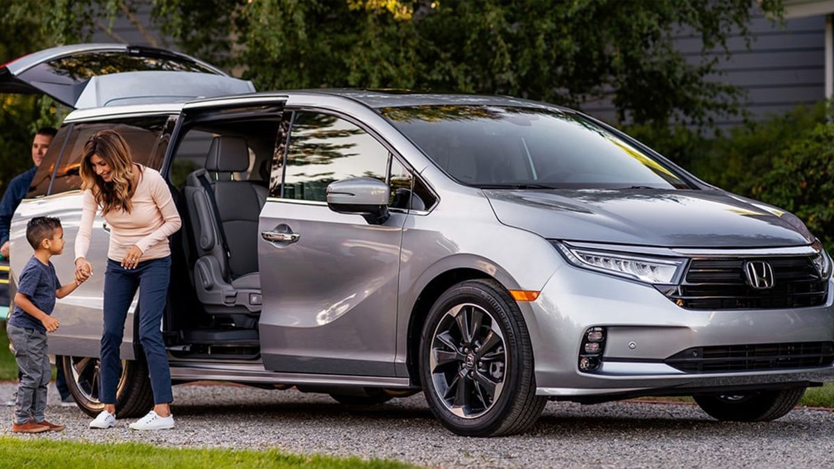 Buying a Minivan? We Drove Them All and Picked the Best