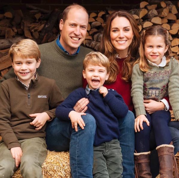 威廉王子、凱特王妃公開2020皇室聖誕賀卡！路易王子超萌笑顏融化眾人