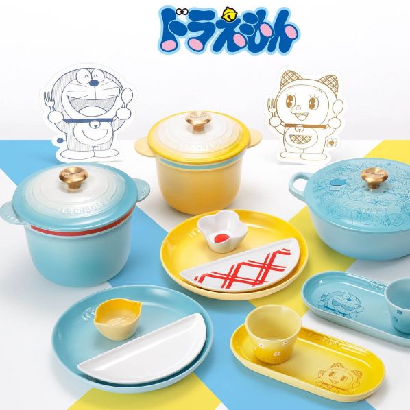藍黃色哆啦a夢的鍋具及餐具