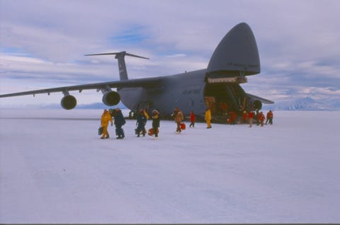 why the c 5 galaxy is such a badass plane
