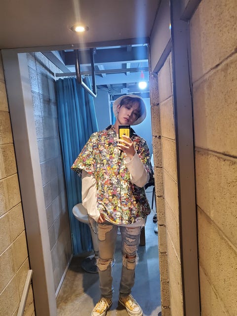 Bts 防弾少年団 のダンス隊長 J Hope ホソク の私服や衣装を拝見 Bts 防弾少年団 のダンス隊長 J Hope ホソク の私服や衣装を拝見