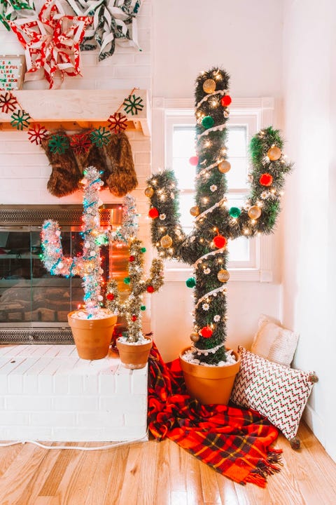 small chrıstmas tree decoratıon lıke a cactus