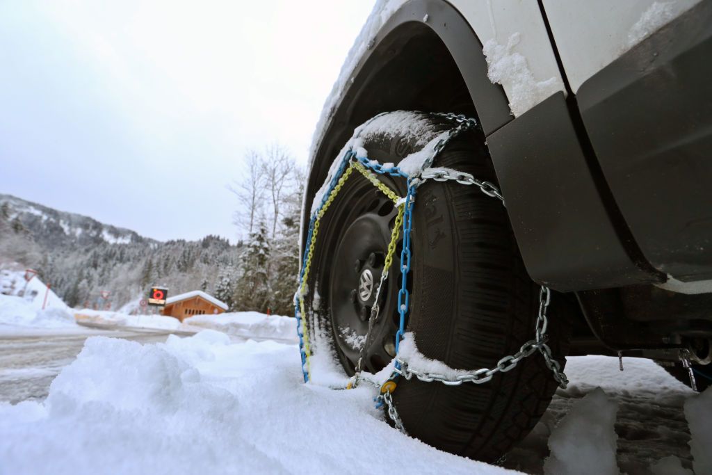 Neumático de coche universal de acero antideslizante cadenas NIEVE INVIERNO conducción de seguridad de emergencia 