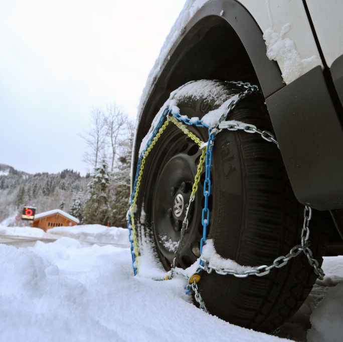 Qué cadenas para la nieve debes comprar tu coche