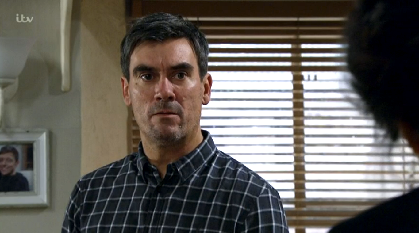 Emmerdale's Jeff Hordley Explains Cain's Shock One-night Stand